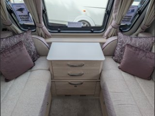 /photos/8001/4345d567-86a1-3a3c-906b-91f8cb9621a2_i320x240.jpg