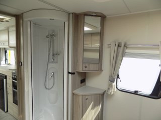 /photos/8001/4bbb9c52-2487-3db2-9ee9-a73e5845f980_i320x240.jpg