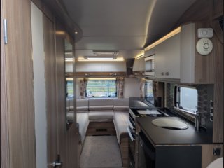 /photos/8001/4efb8b3d-3366-5fda-17d9-bc8616a6bf40_i320x240.jpg