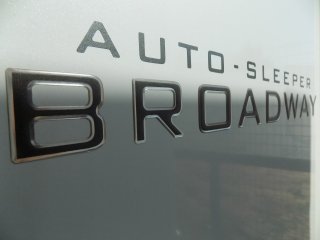 /photos/8001/8a9f161e-cbf0-0e4a-75ea-34aa7162f0d9_i320x240.jpg