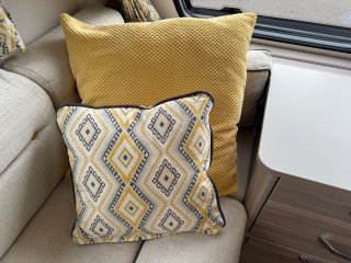 /photos/8001/92b09493-13d6-dcea-dd33-5194b6389303_i320x240.jpg