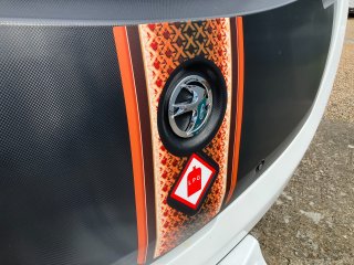 /photos/8001/964b0381-8ce8-51ff-bf07-a84915c1e82c_i320x240.jpg