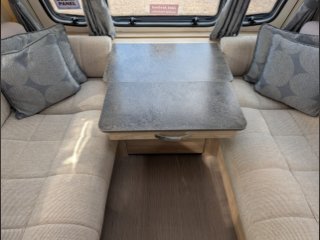 /photos/8001/a3f9c7d3-1331-9852-b5b0-da1880308e21_i320x240.jpg