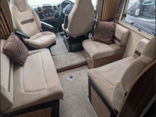 /photos/8001/ad81f471-013a-32a9-08cd-34e67f6f3cc9_i320x240.jpg
