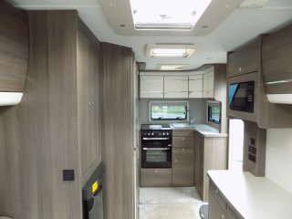 /photos/8001/d2e4921c-2f46-9d88-b2dd-6e163ba5869d_i320x240.jpg