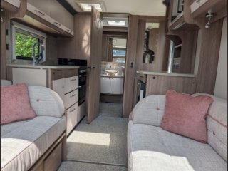 /photos/8001/d588827b-b760-bc15-5812-e000c00a4572_i320x240.jpg
