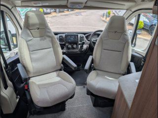 /photos/8001/e7f08941-682e-4b1c-b3d5-3bb2af44a3e1_i320x240.jpg