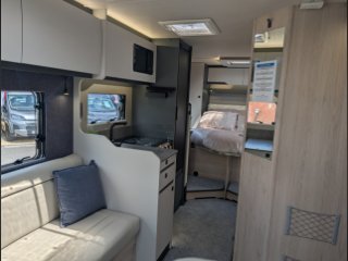 /photos/8001/f0427795-3346-bd3f-3ae8-c68c7833bd63_i320x240.jpg