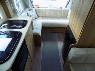 /photos/8001/f1a76858-f026-cfe3-bc99-f53cfc91ce58_i320x240.jpg