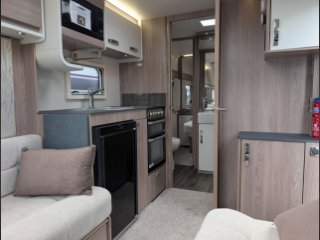 /photos/8001/f693c1ee-3dd5-d05c-1fd9-1480995f6371_i320x240.jpg