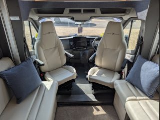 /photos/8001/f9119513-78a4-ca2f-ab76-9bceeb0cb99b_i320x240.jpg