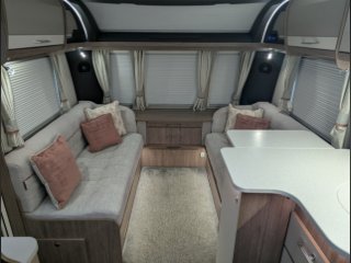 /photos/8001/fb7e4a05-8311-e3aa-9984-2511b6b2a7cb_i320x240.jpg