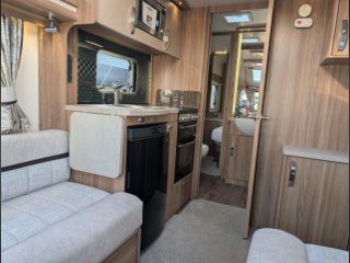 /photos/8001/ff2e376f-9cbb-bd47-ba82-f97f4b248906_i320x240.jpg